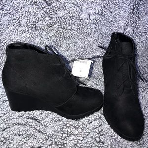 NWT Black Suede Wedge Lace-Up Ankle Boots